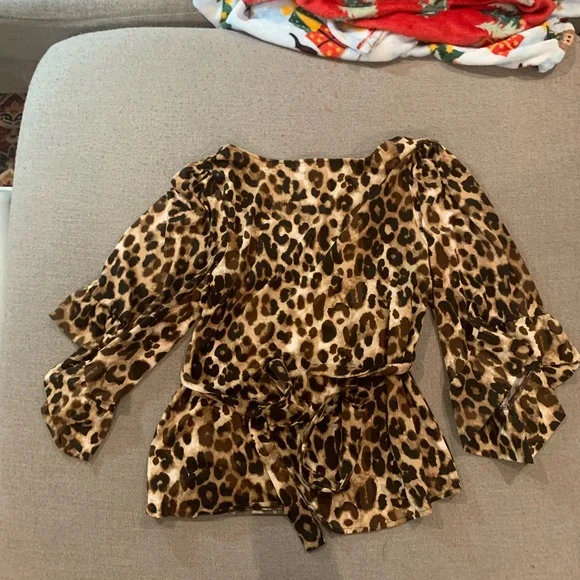 Betsey Johnson Leopard Print Blouse - Picture 9 of 10